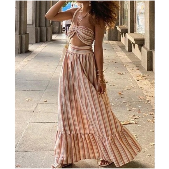 Boho Stripes Halter Flowy Maxi Dress - Picture 3 of 8